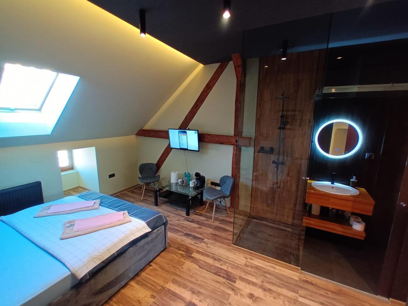 Mediaş Apartament Eminescu 1 מראה חיצוני תמונה