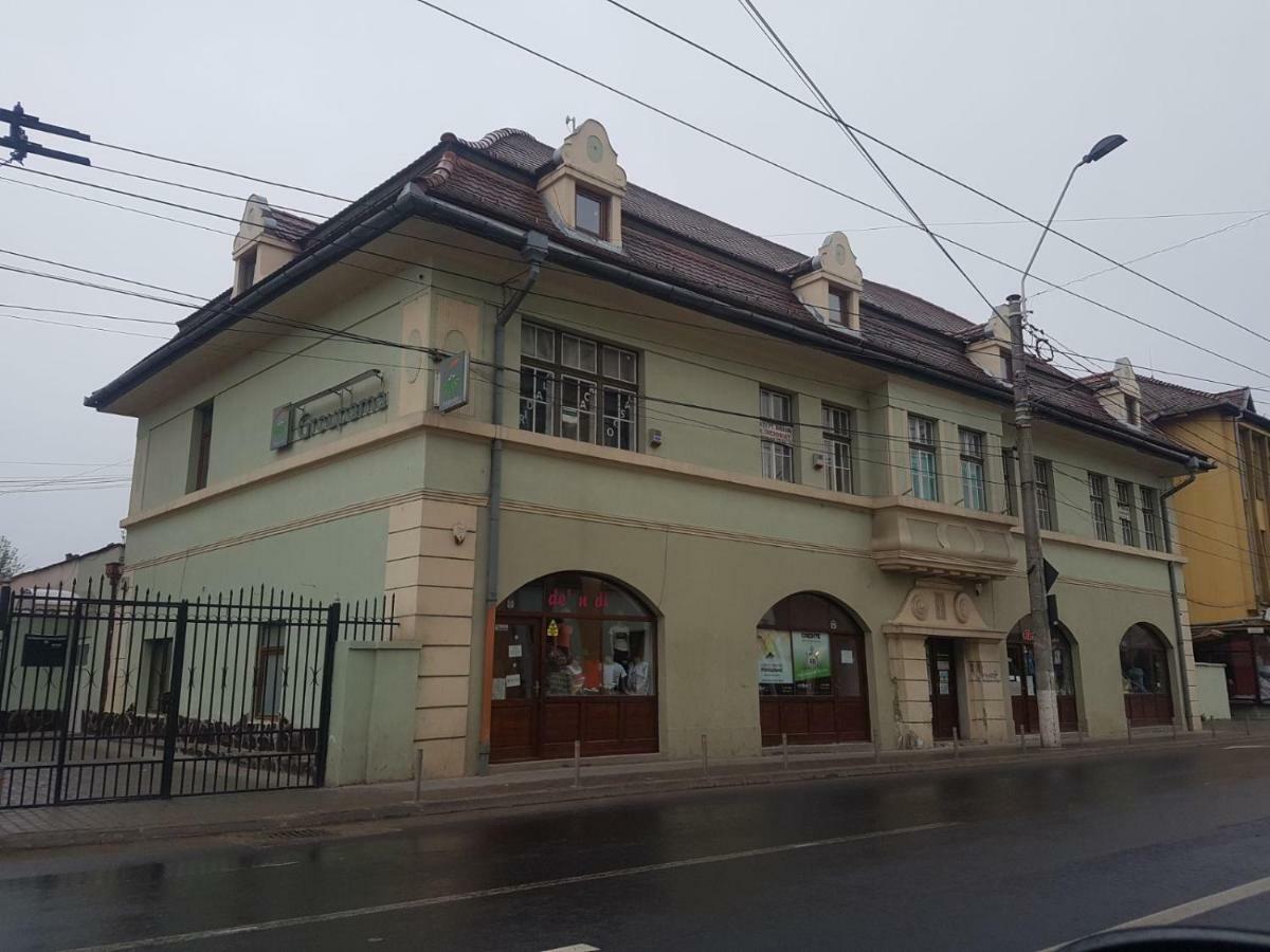 Mediaş Apartament Eminescu 1 מראה חיצוני תמונה